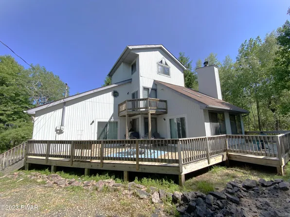 182 Claremont Dr, Albrightsville, PA 18210
