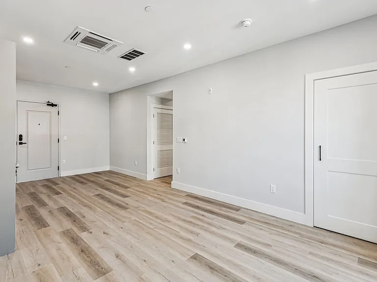 Triad Apartments: Brand New near Drexel & Penn — Photo 34
