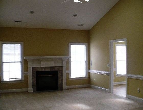 Living w/skylights