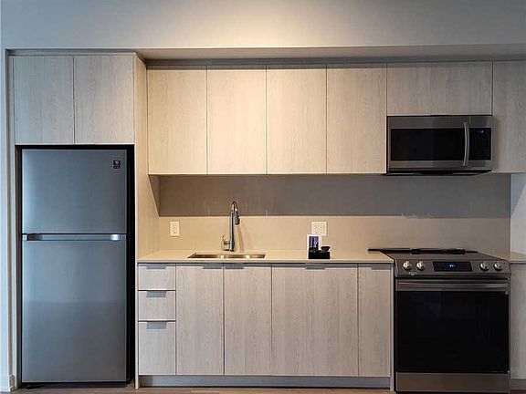 4th image of 357 King St W #1309