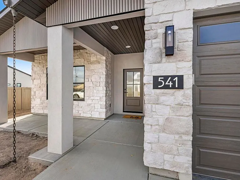 541 Canyon Falls Dr — Photo 5