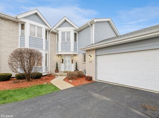 8438 Dunmore Dr, Tinley Park, IL 60487