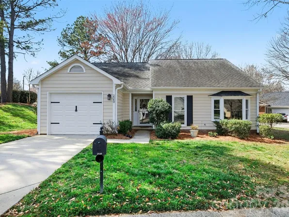 2540 Dalston Ln, Charlotte, NC 28210