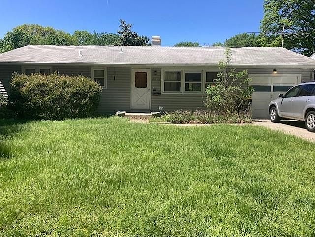1st image of 5546 N Woodland Ave