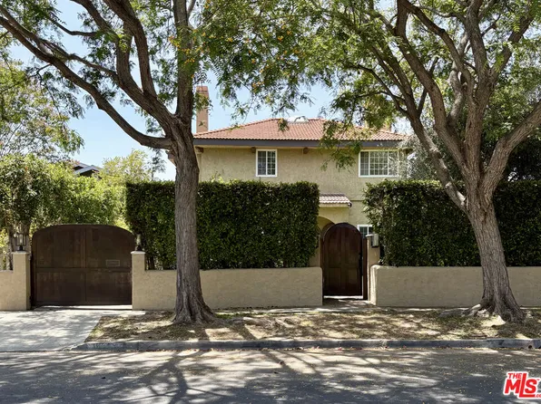 1631 S Point View St, Los Angeles, CA 90035