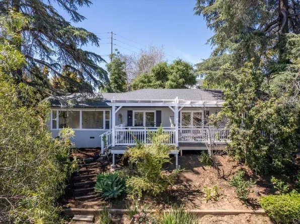 2205 Sunset Dr, Escondido, CA 92025