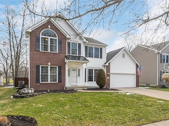 2nd image of 1671 Elm Dr