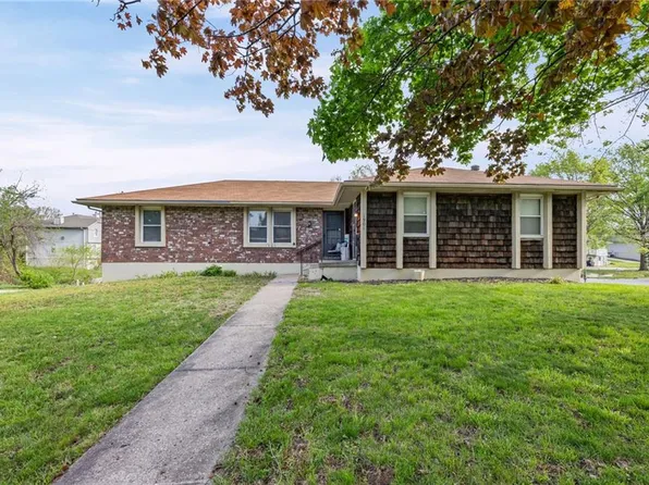 1901-1903 SW Skyline Dr, Blue Springs, MO 64015