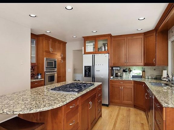 5th image of 4826 118th Ave NE