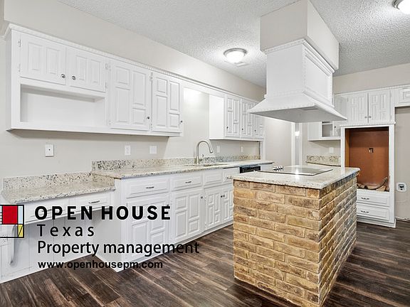 4th image of 2708 Bengal Ln