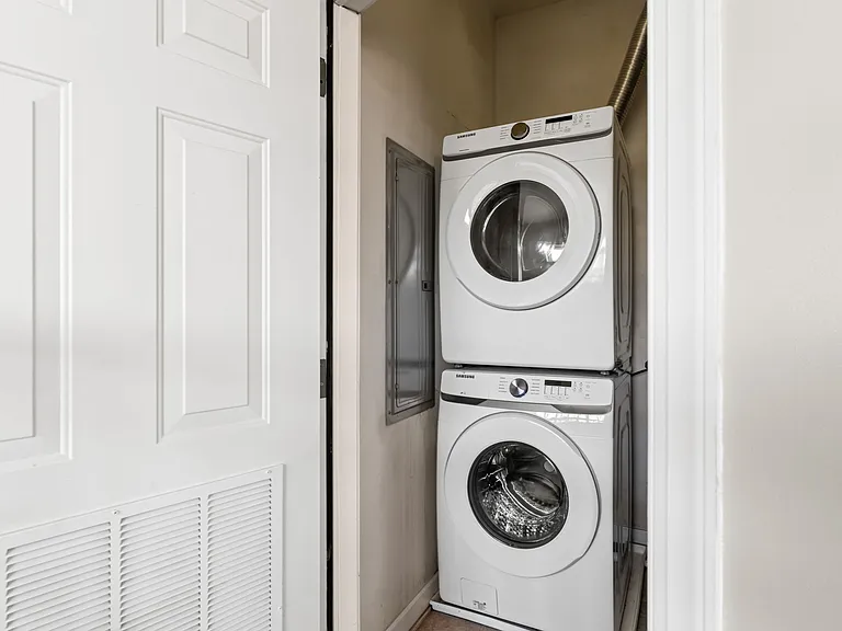 810 Belmont Bay Dr #201 — Photo 33