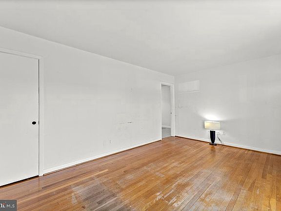 5th image of 15 Winston Pl