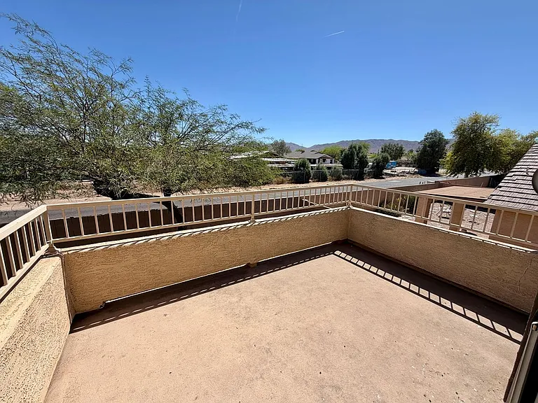 7205 S 39th Dr — Photo 24