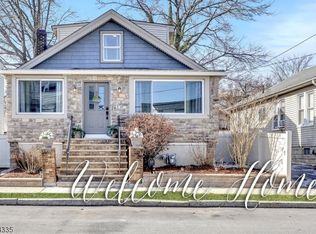 27 Bayview Ave, Newark, NJ 07112