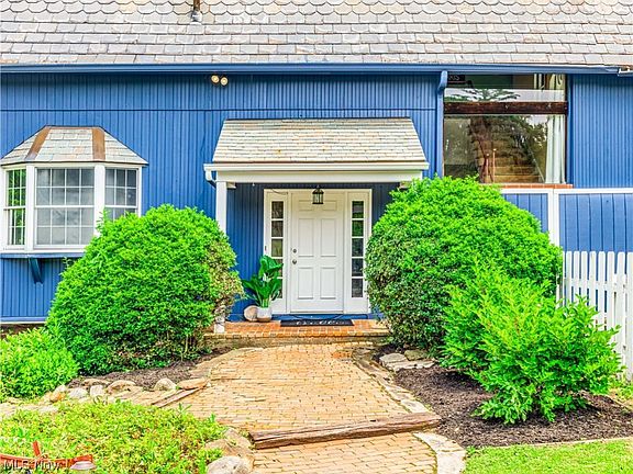 2nd image of 807 Wallwood Dr