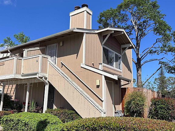 5th image of 23 Raintree Ct APT 15