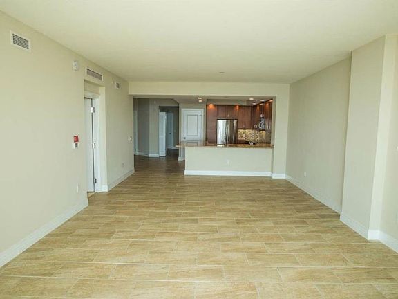 5th image of 1325 Snell Isle Blvd NE Unit 710