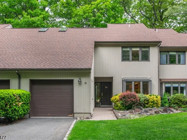 21 Lockley Ct, Mountain Lakes Boro, NJ 07046