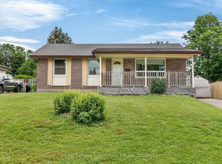 958 Saint Pauls St, Peterborough, ON K9H 6J6