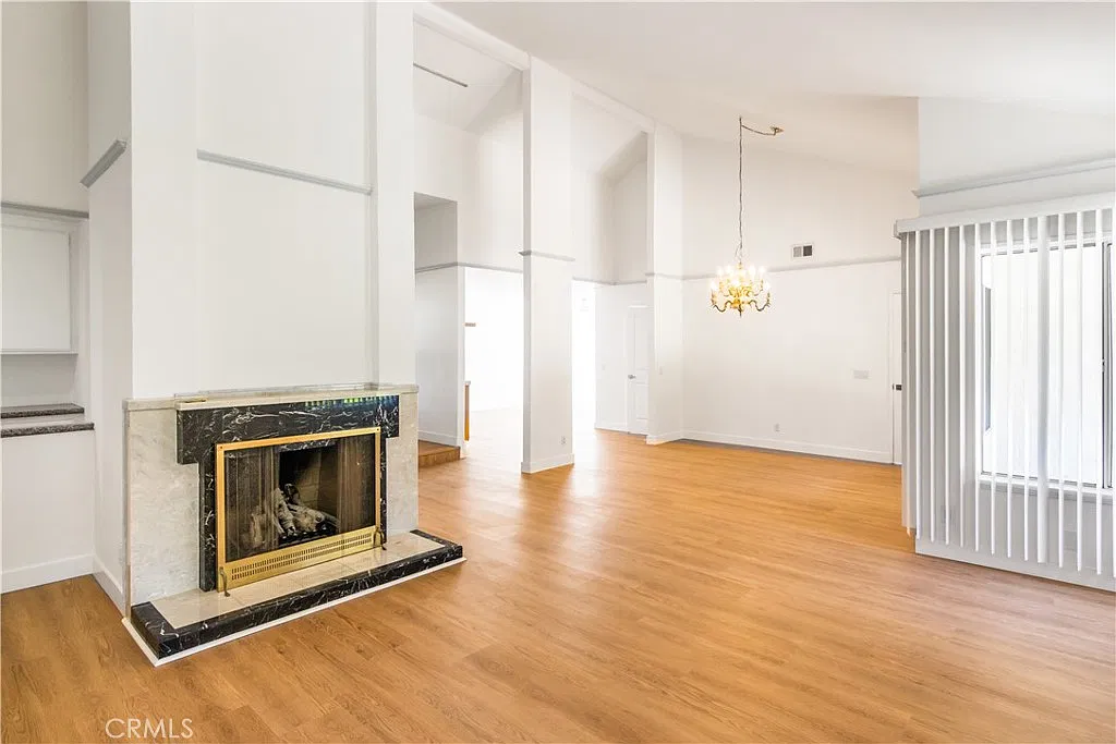 4 bed, 2223 sqft, $5,900 — Photo 4