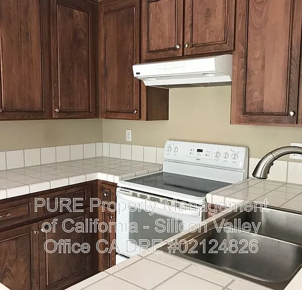 967 La Mesa Ter #D — Photo 12