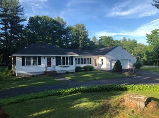123 Winnicutt Rd, Stratham, NH 03885