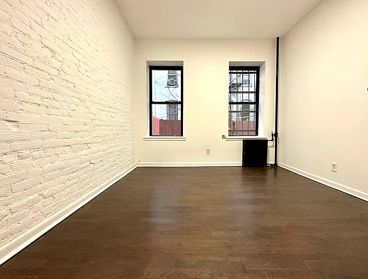 Rented by Bond New York | media 11