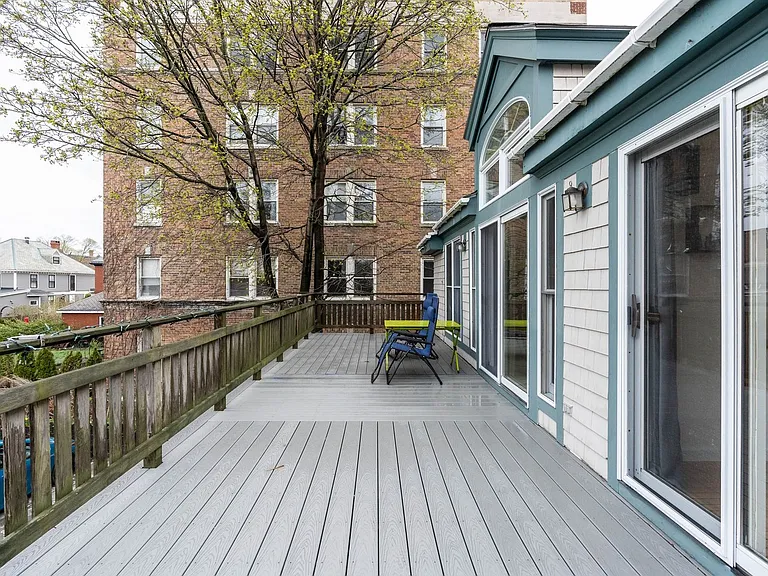 208-210 Vaughan Street — Photo 37