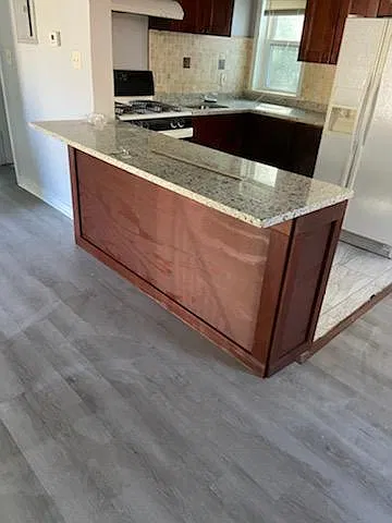 3 bed, 1000 sqft, $1,800 — Photo 3