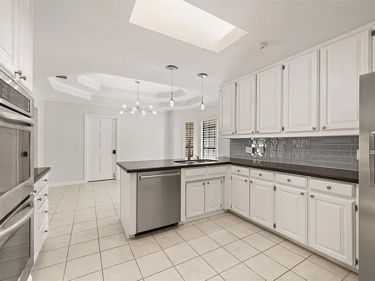 1000 Raven Bend Ct — Photo 16