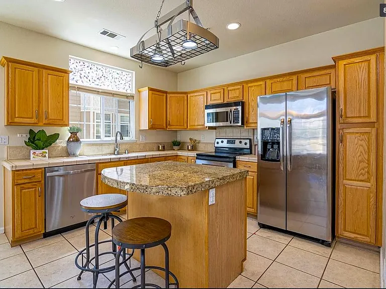 2421 Falk Ct — Photo 8