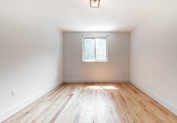 5th image of 210 Malcolm X Blvd #4