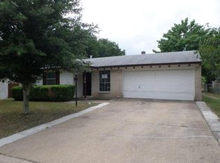 526 E Fairmeadows Dr, Duncanville, TX 75116
