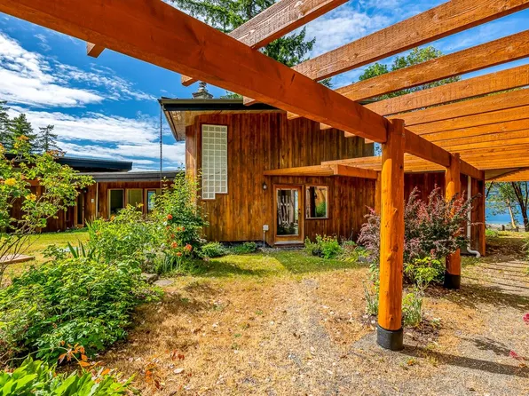6161 Lacon Rd, Comox Valley, BC V0R 1T0