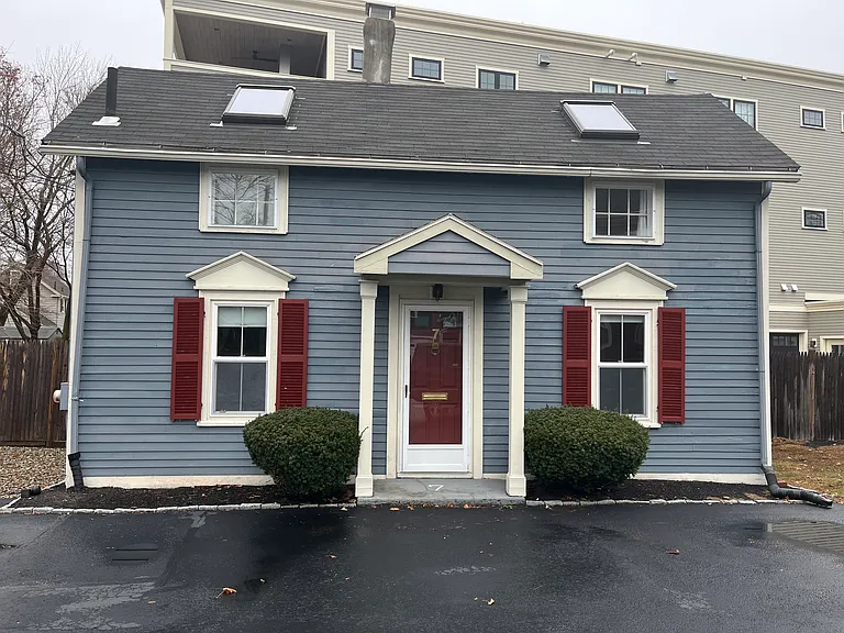 7 Salem St — Photo 1