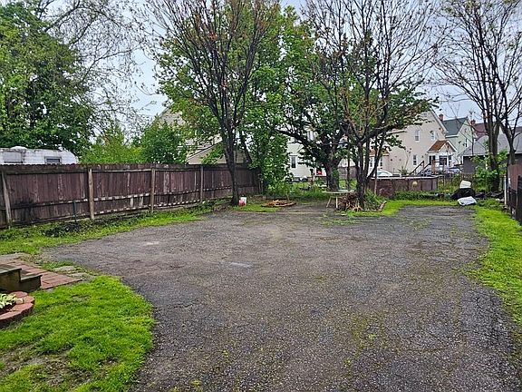 3rd image of 4278 Valley Rd
