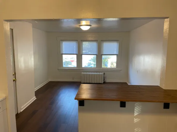 909 S College St #6, Springfield, IL 62704