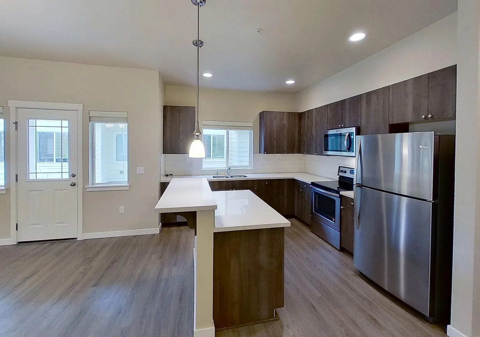 Beautiful 3-Bedroom Townhome w/ 2-Car Garage Schedule a Tour Today! — Photo 1