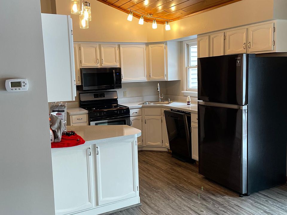 Just remodeled kitchen includes gas stove, refrigerator, dishwasher and microwave...
