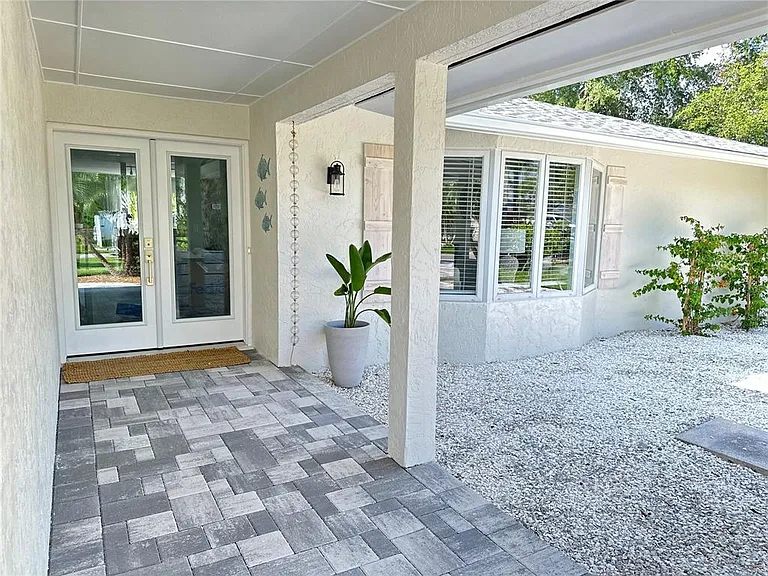 1723 Stanford Ln — Photo 51