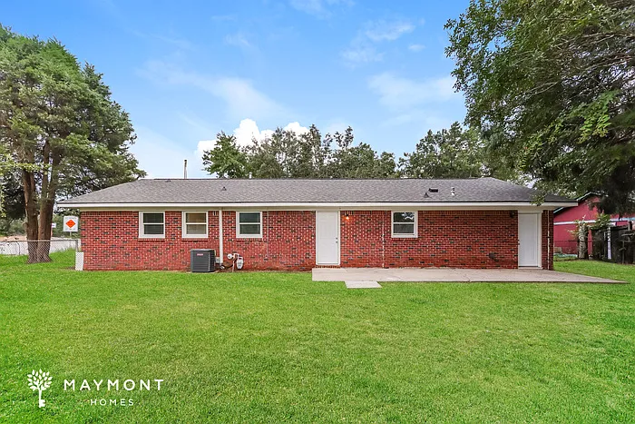 2 Summit Ave — Photo 10