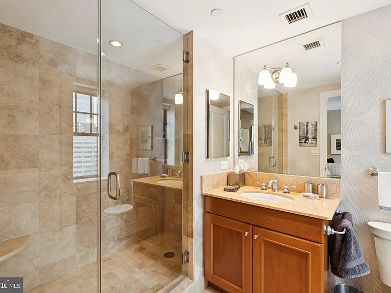 1701 Locust St #15-1704 — Photo 18