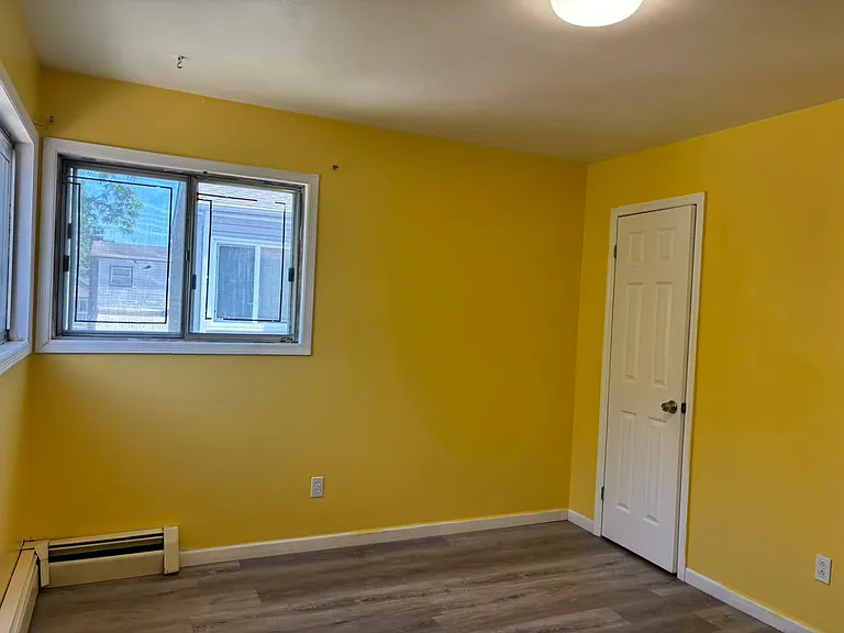2823 Oswego St N — Photo 8
