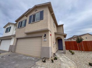 827 Congaree Ln, Redding, CA 96001