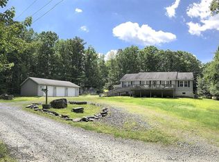 107 Entrance Rd, Tafton, PA 18464
