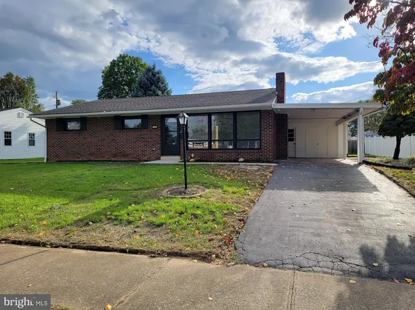 116 Cambridge Dr, Mechanicsburg, PA 17055