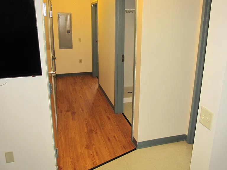 Danes Run Apartments — Photo 9