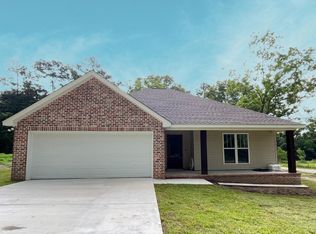 4 Adeline Ct, Sumrall, MS 39482