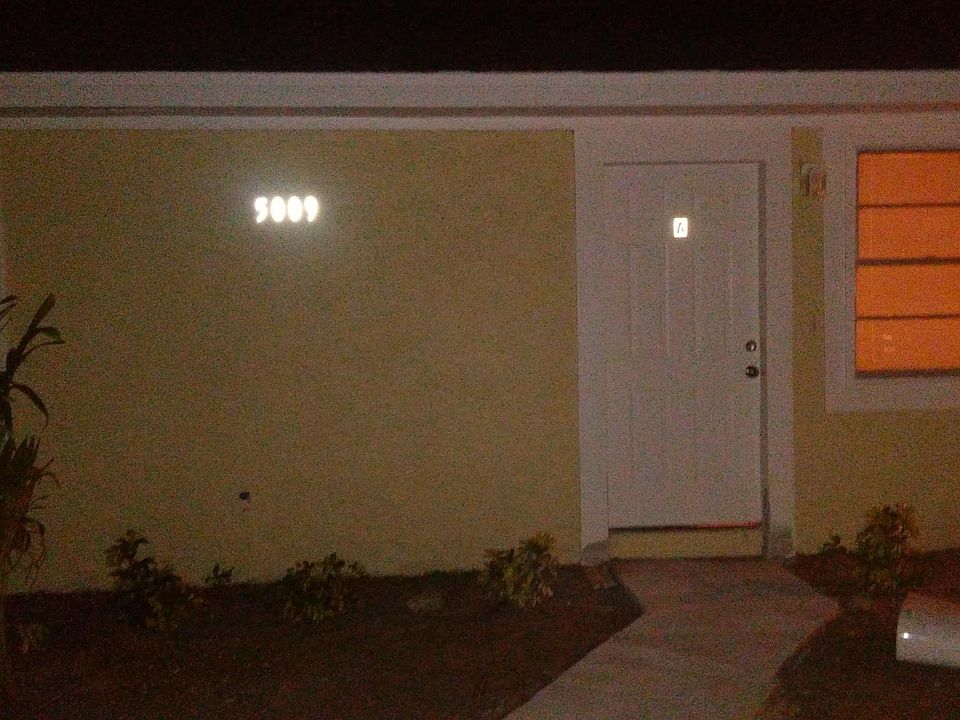1st image of 5009 Eastwood Dr APT B