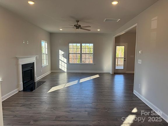 3rd image of 125 High Rock Ct #7